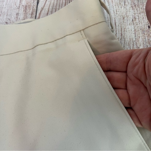 LOUIS RAPHAEL Golf Tan Athleisure Shorts 42 - Picture 2 of 6